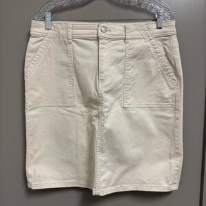 Chaps Denim Ivory Cream Denim Skirt Women's Size 12 Button Zip Closure Pockets